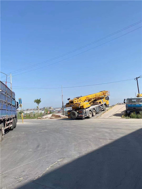 耿马县25吨吊车的租赁价格大概是多少？