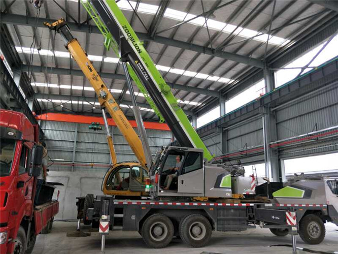 耿马县高空车出租需要注意哪些安全事项？